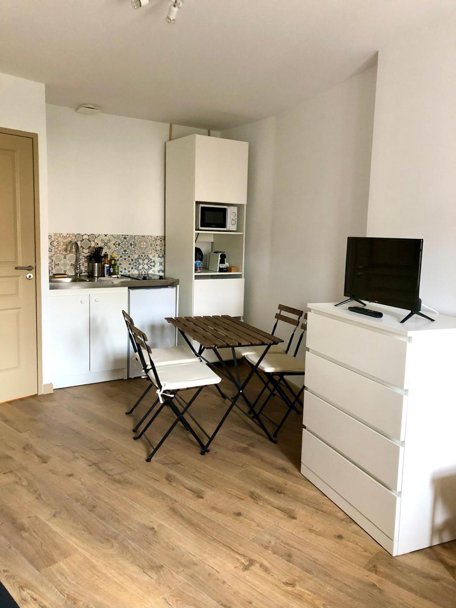 Logement Neuf, Tout Confort, Au Coeur Du Village Saint Didier  Exterior foto
